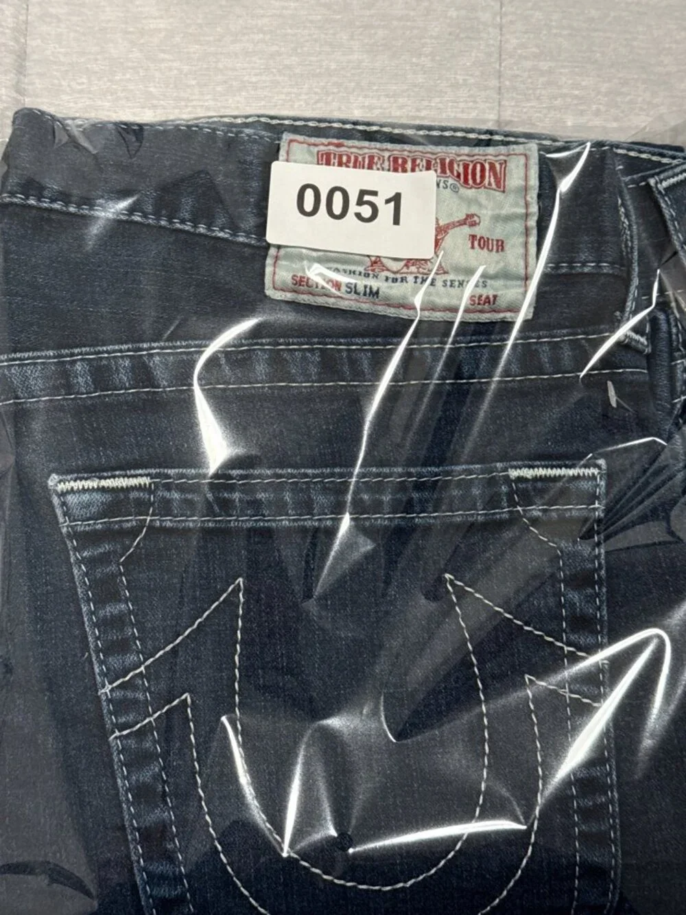 True Religion Slim Straight Mens Jeans Size 36 RN#112790 CA# 57414